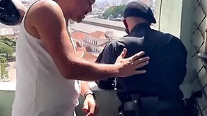Metendo gostoso no guarda do seditionists da linha amarela - full red