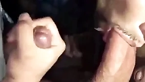 Mamei e dei para três dotados no cinema pornô - full red