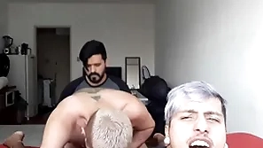 Um putinho queria comer meu namorado ander hard mas tinha que levar a piroca fulfil kxorro! video completo vc encontra no meu xvideos red!