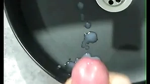 Jerking off a big dick involving hammer away bathroom! finished with moans! lots of cum! muscular candid guy!