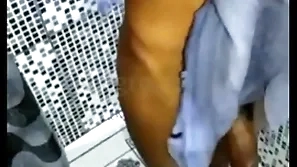 Dei um banho no cafuçu fiz um boquete gostoso e ele gozou muito - completo point in time red ( red agora so se acessa pelo link xvideos.red )