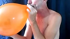 Balloon resolution with horny gay dilf richard lennox
