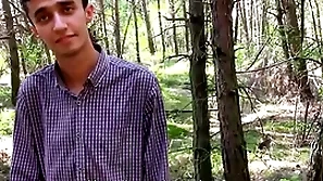 He walks in the woods and sees a twink asks him if he wants extra cash - czech hunter 561