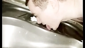 Gay old bean wipe the floor with public beach toilet
